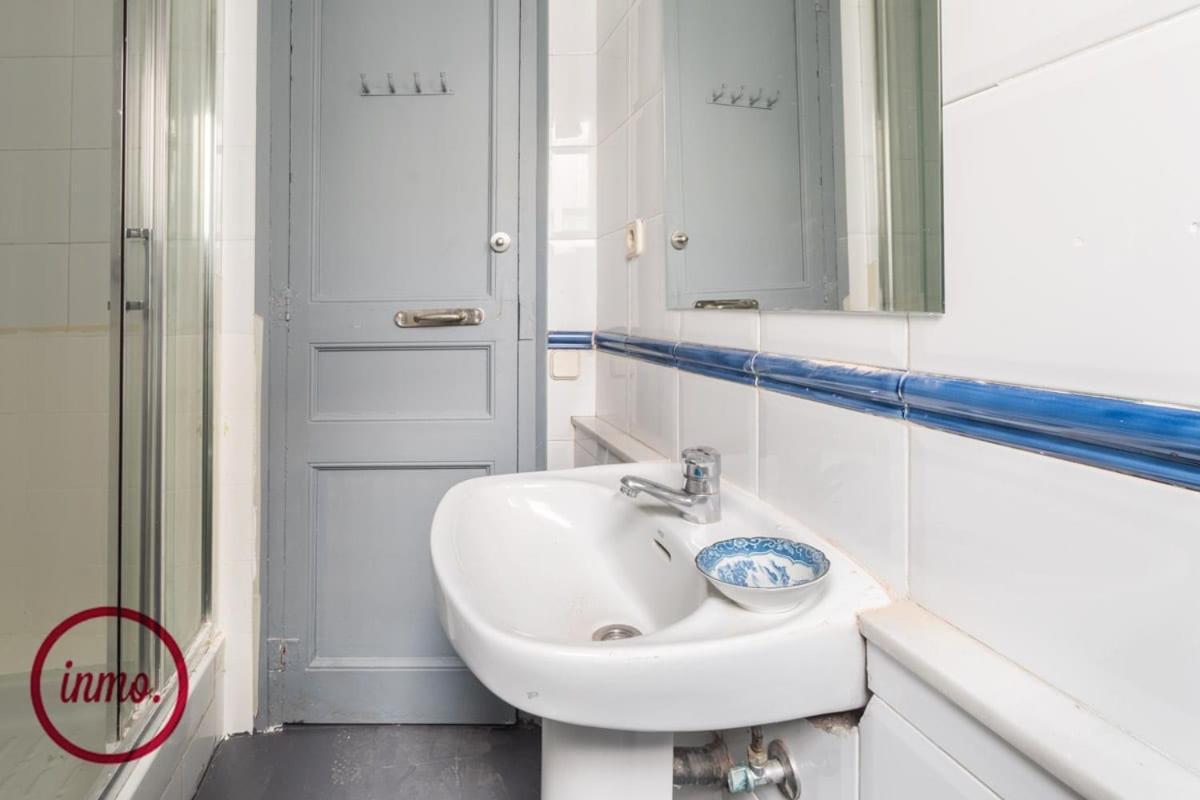- Eixample 4a Apartamento *